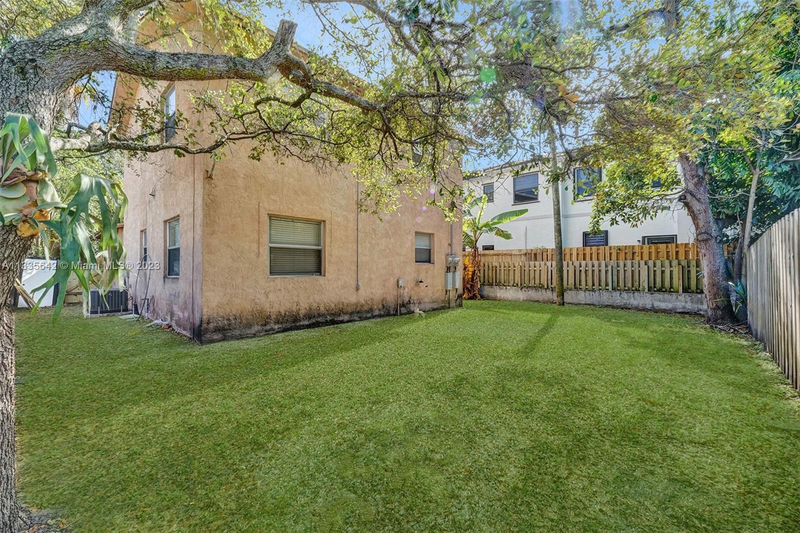 2725 SW 15th Ave Unit: 2