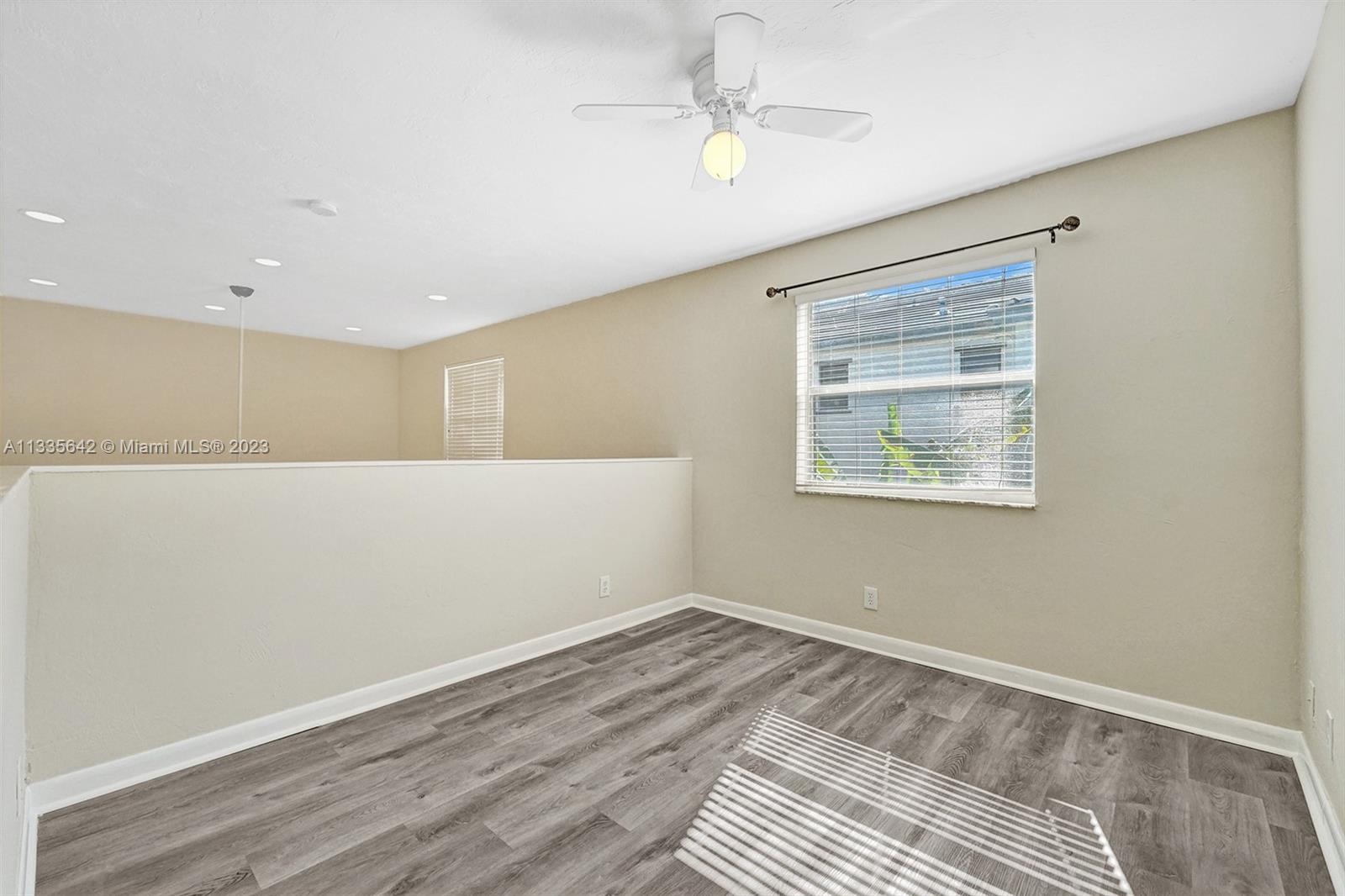 2725 SW 15th Ave Unit: 2