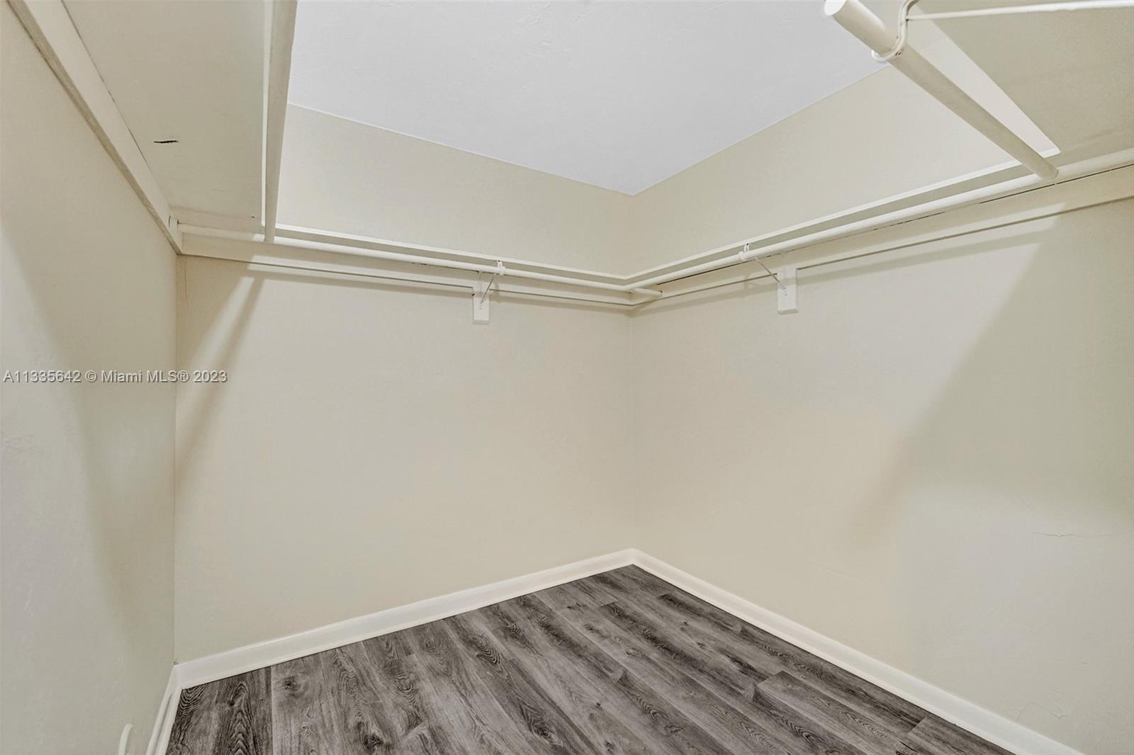 2725 SW 15th Ave Unit: 2