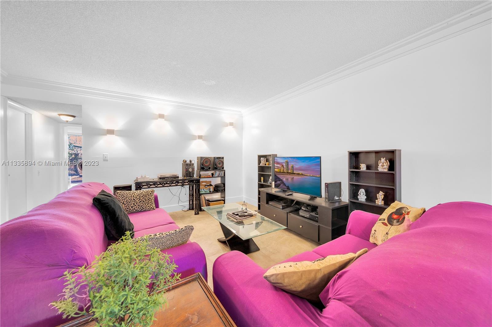 11527 SW 64th St Unit: E82