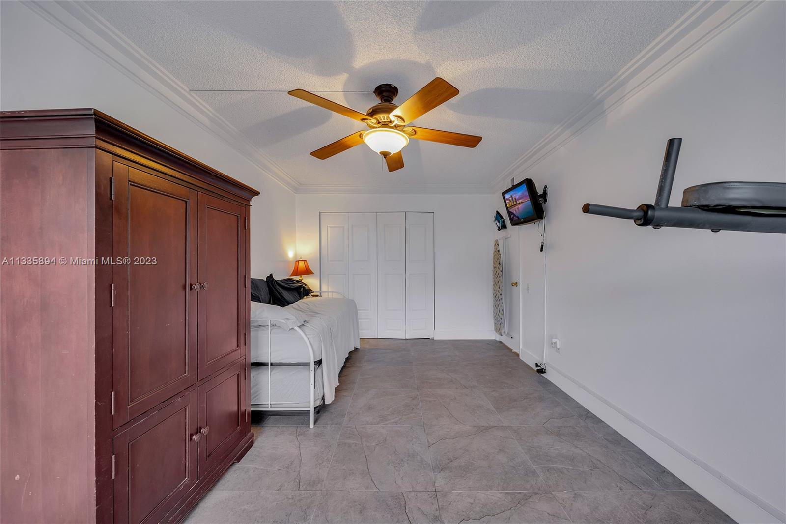 11527 SW 64th St Unit: E82