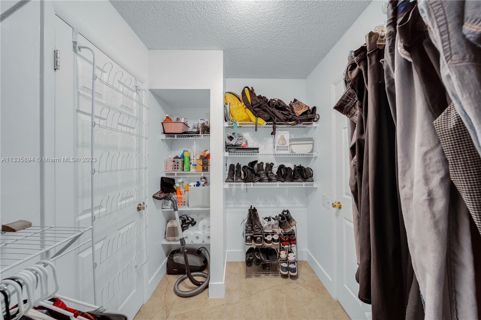 11527 SW 64th St Unit: E82