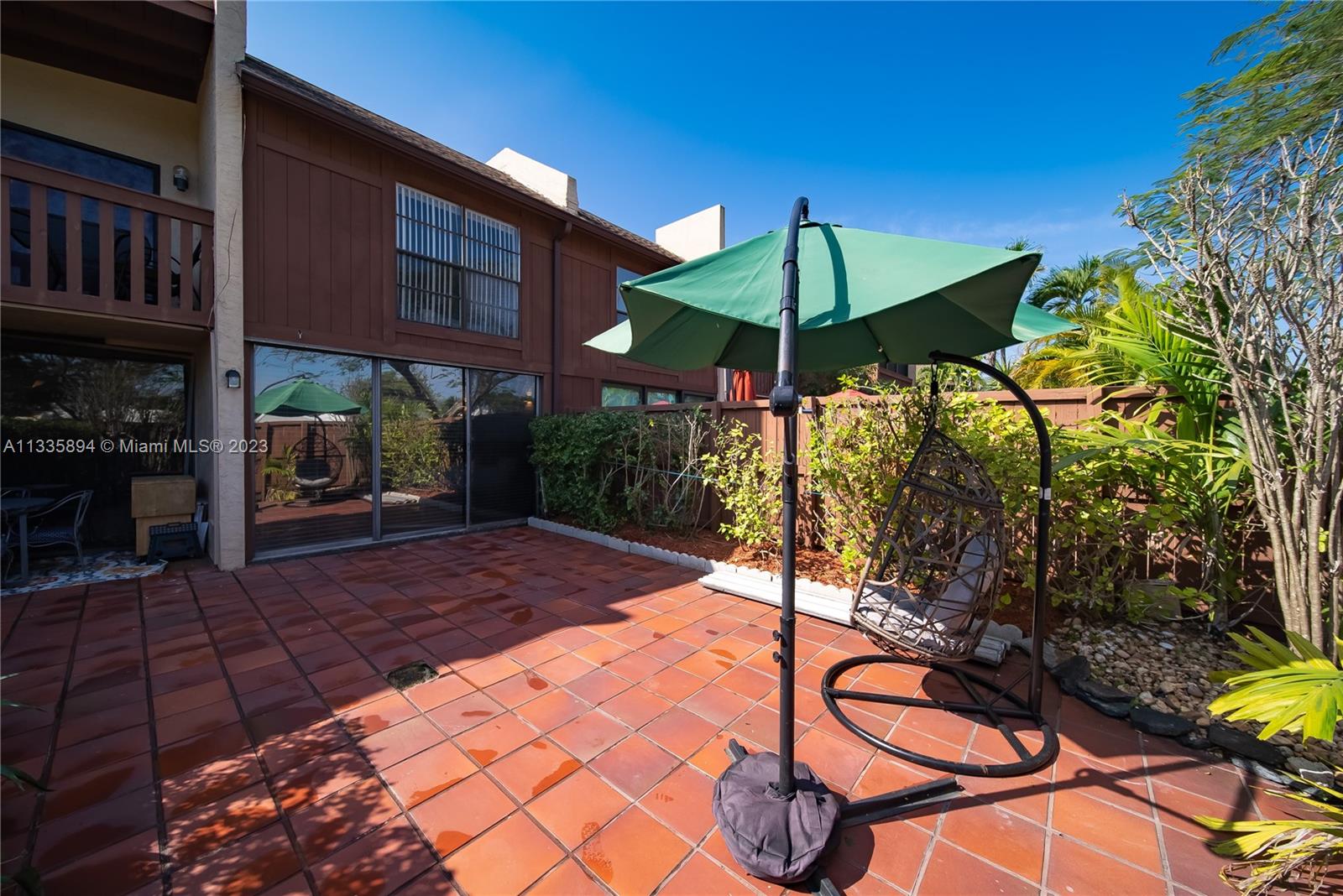 11527 SW 64th St Unit: E82