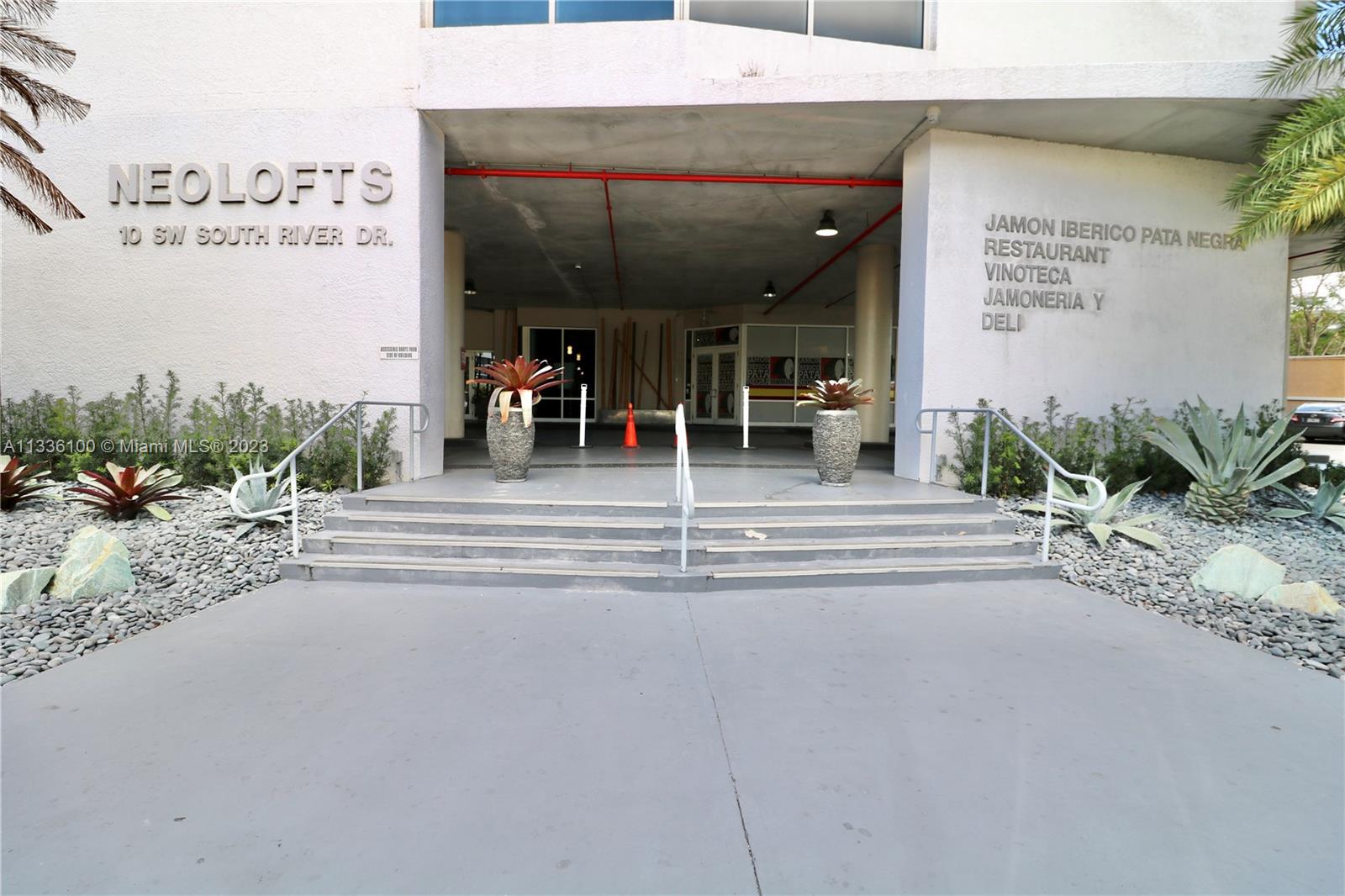 10 SW South River Dr Unit: 706