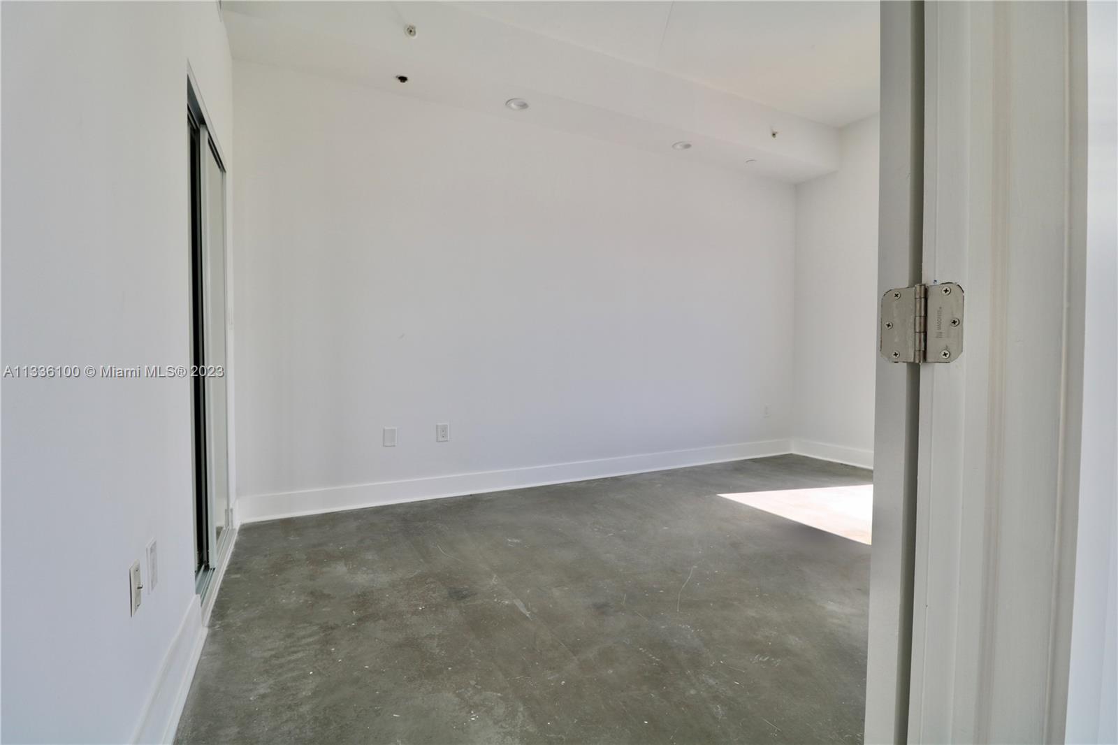 10 SW South River Dr Unit: 706