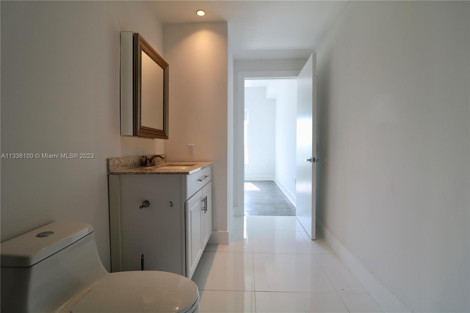 10 SW South River Dr Unit: 706