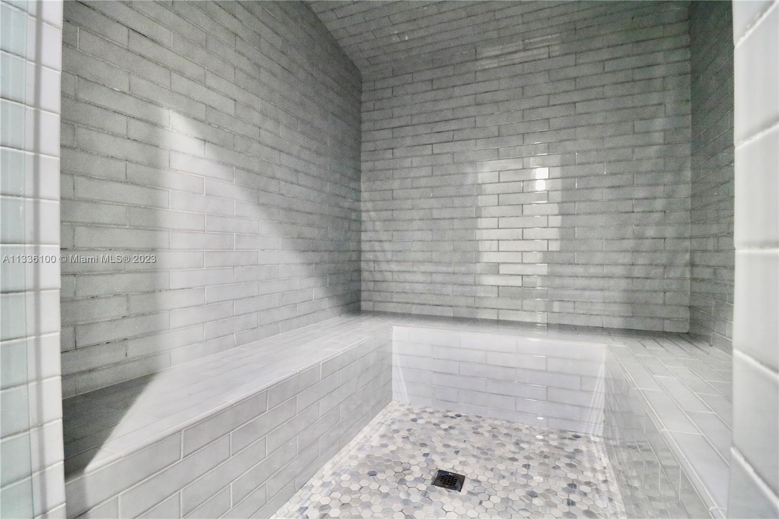 10 SW South River Dr Unit: 706