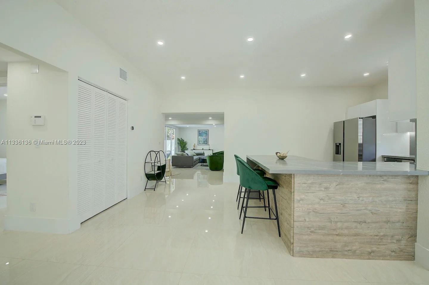 291 NE 47th St