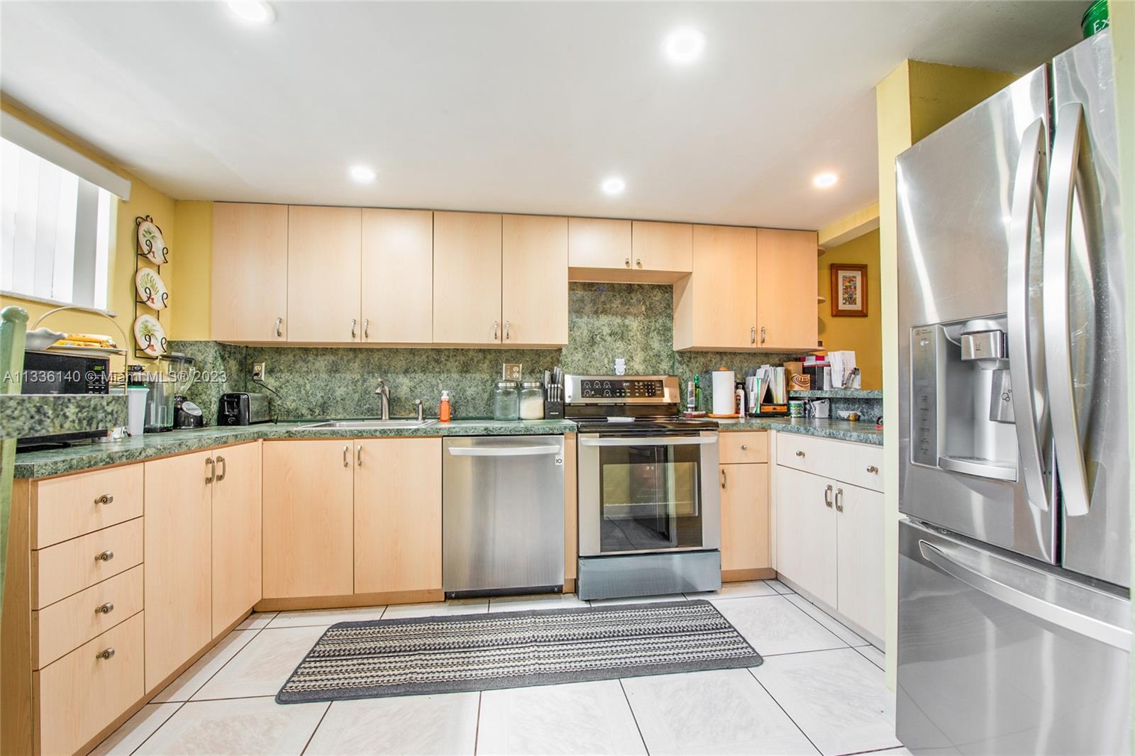 8775 Park Blvd Unit: 112