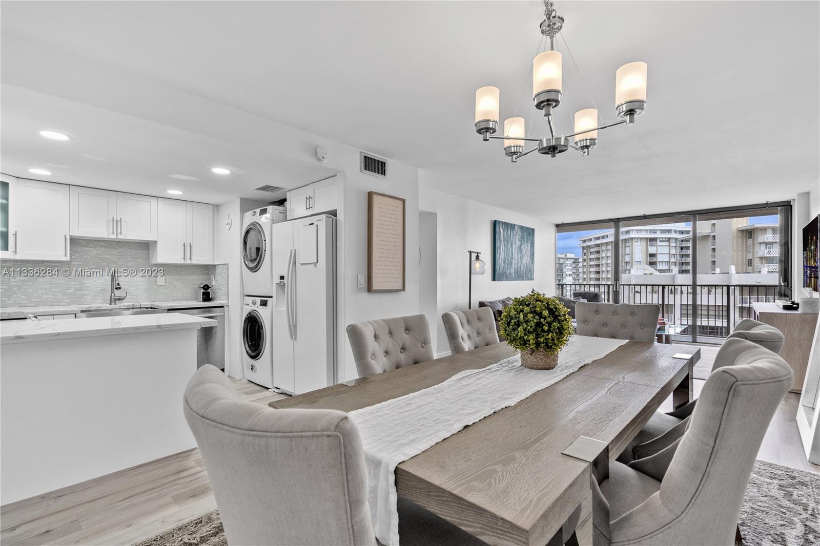 1450 Brickell Bay Dr Unit: 1006