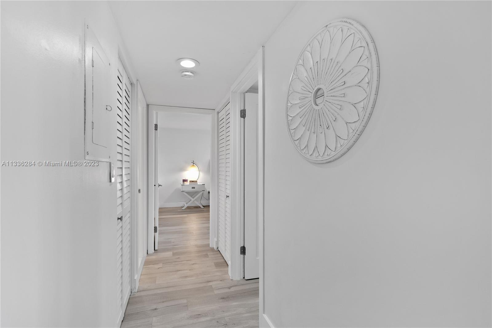 1450 Brickell Bay Dr Unit: 1006