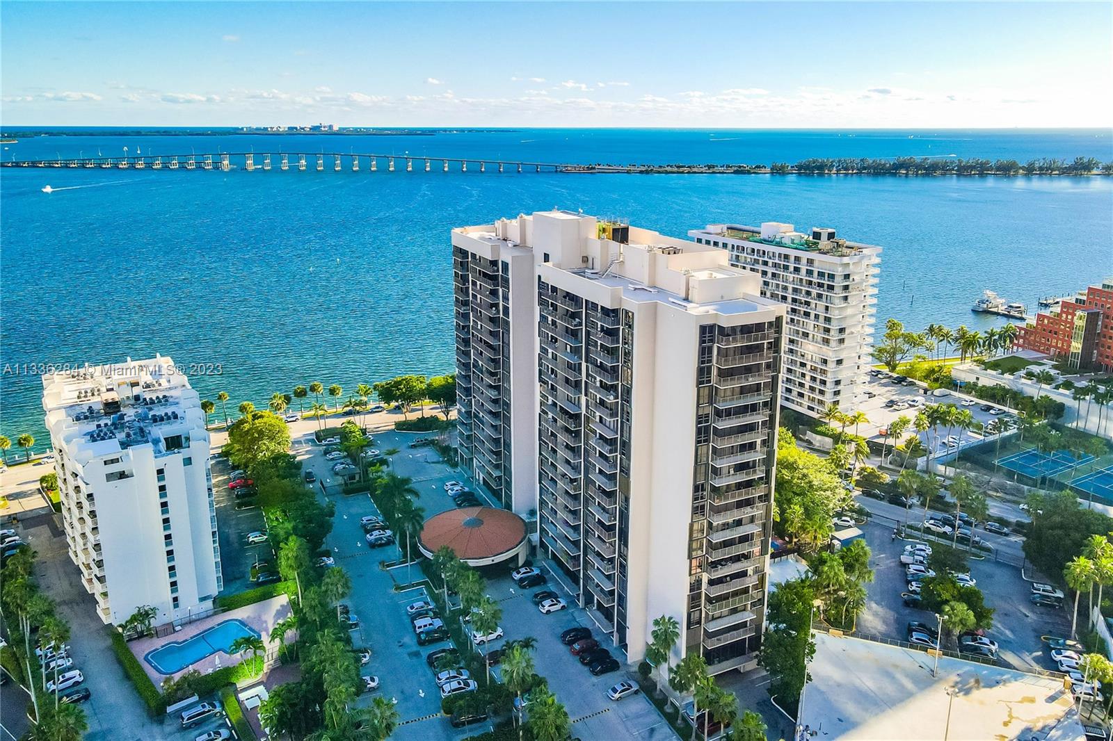 1450 Brickell Bay Dr Unit: 1006