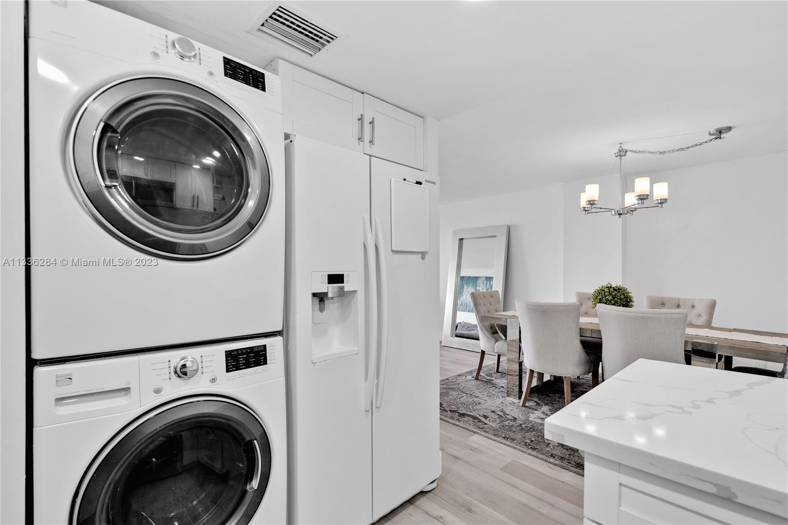 1450 Brickell Bay Dr Unit: 1006