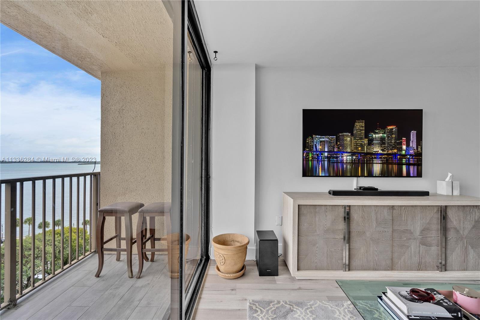 1450 Brickell Bay Dr Unit: 1006