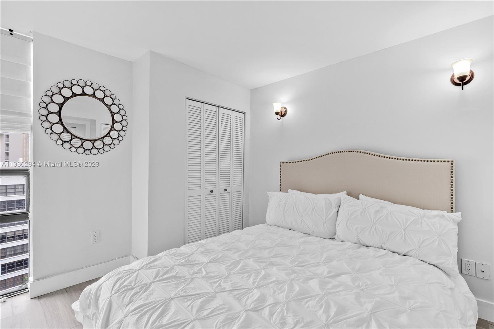 1450 Brickell Bay Dr Unit: 1006