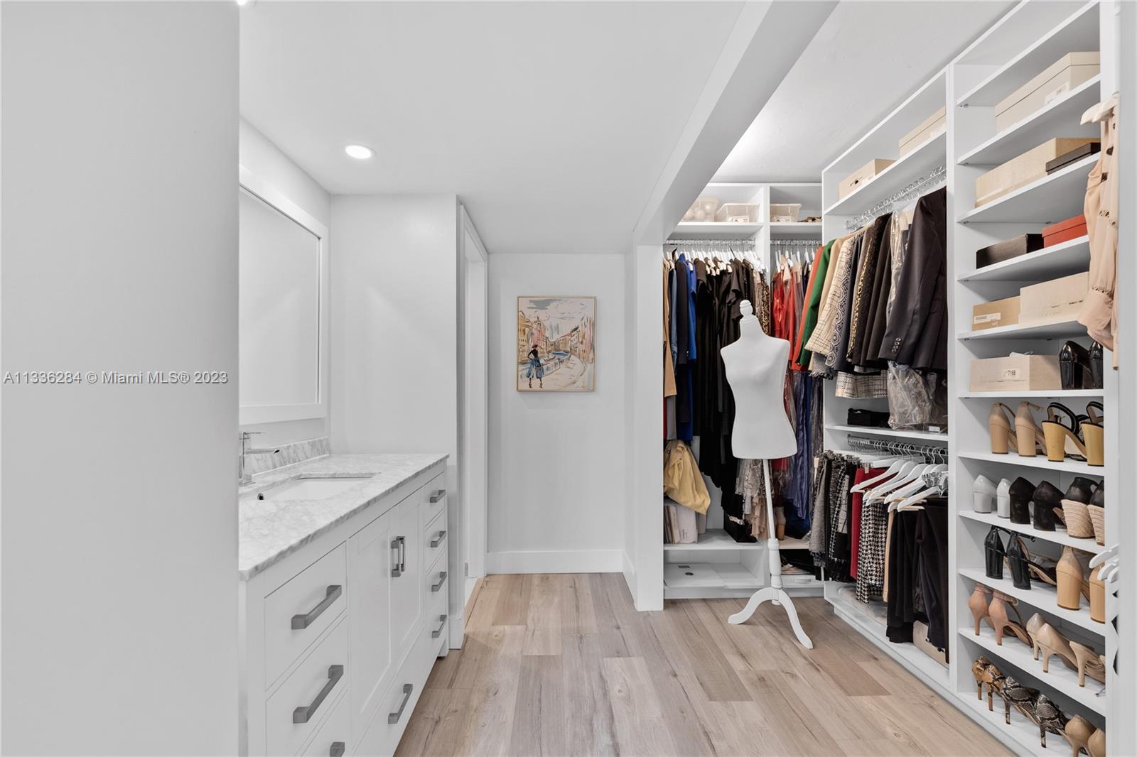 1450 Brickell Bay Dr Unit: 1006