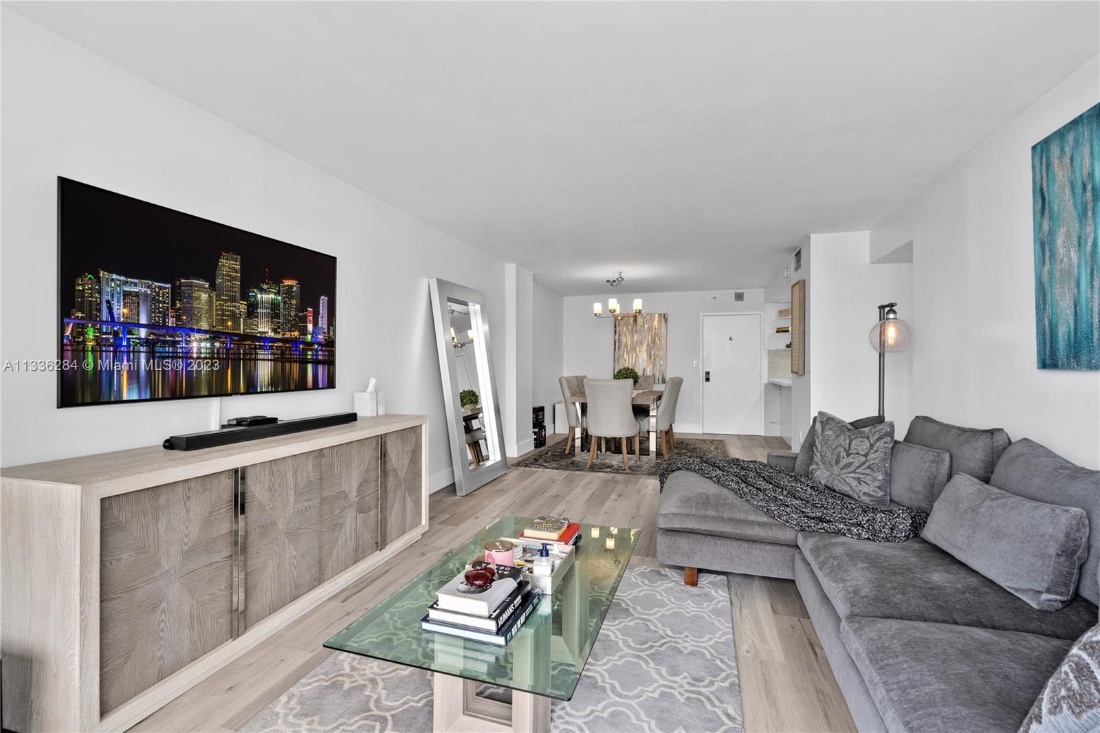 1450 Brickell Bay Dr Unit: 1006