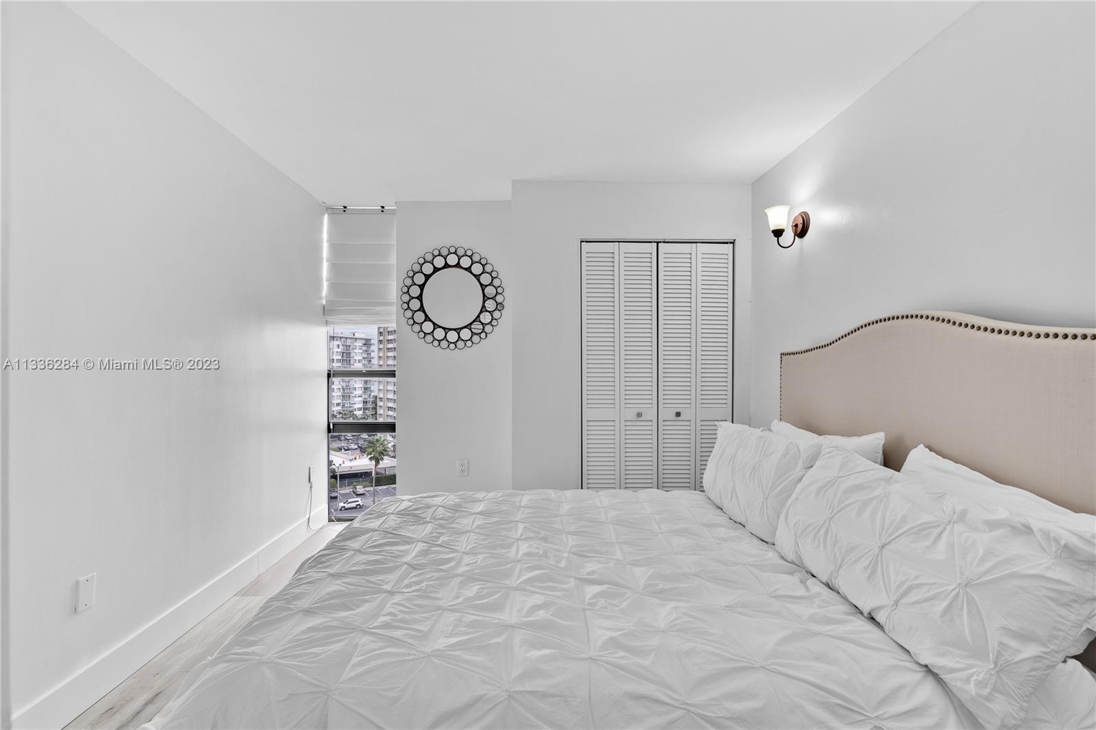 1450 Brickell Bay Dr Unit: 1006