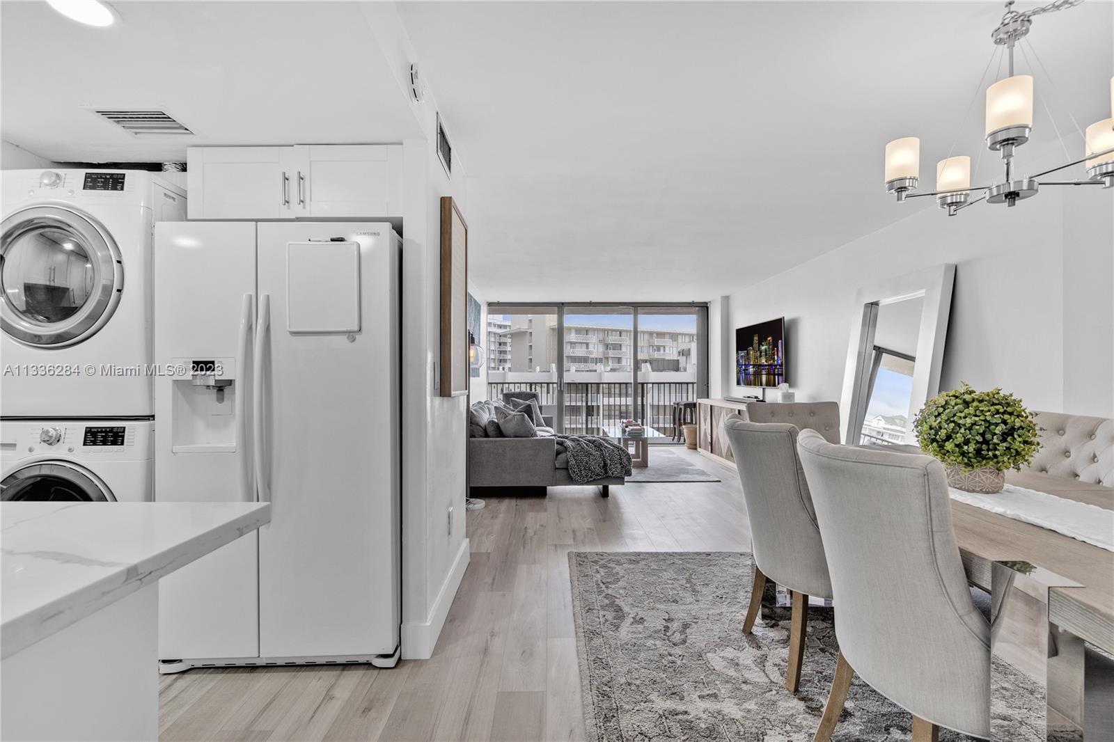 1450 Brickell Bay Dr Unit: 1006