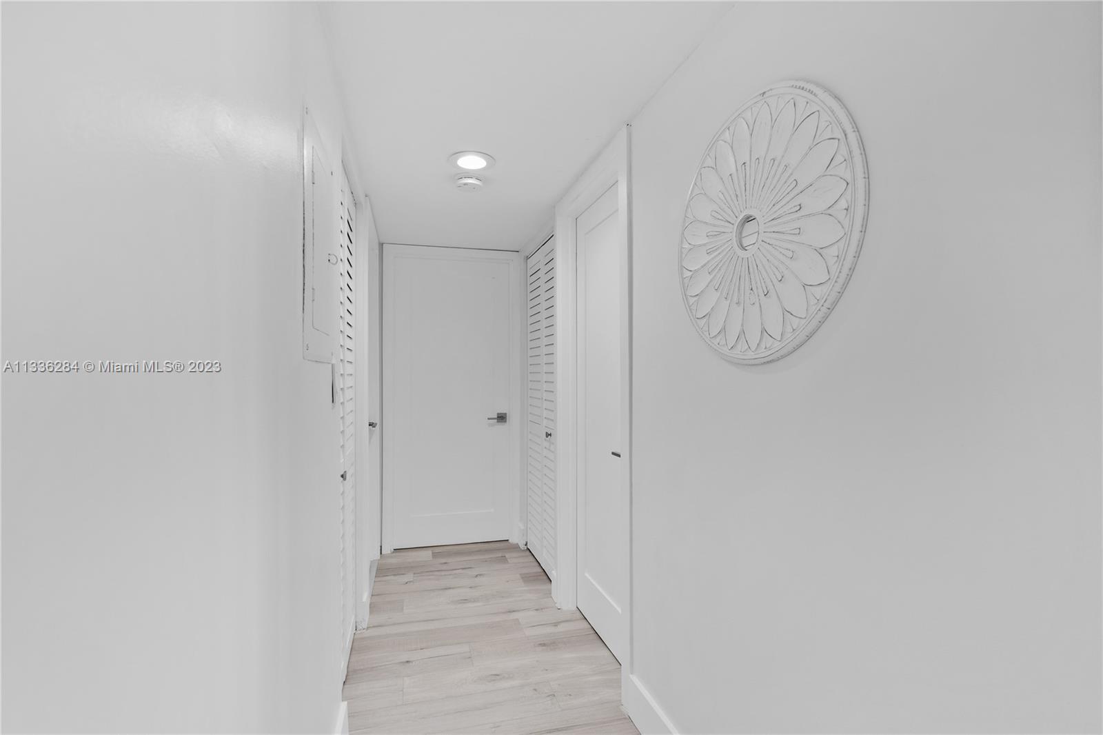 1450 Brickell Bay Dr Unit: 1006