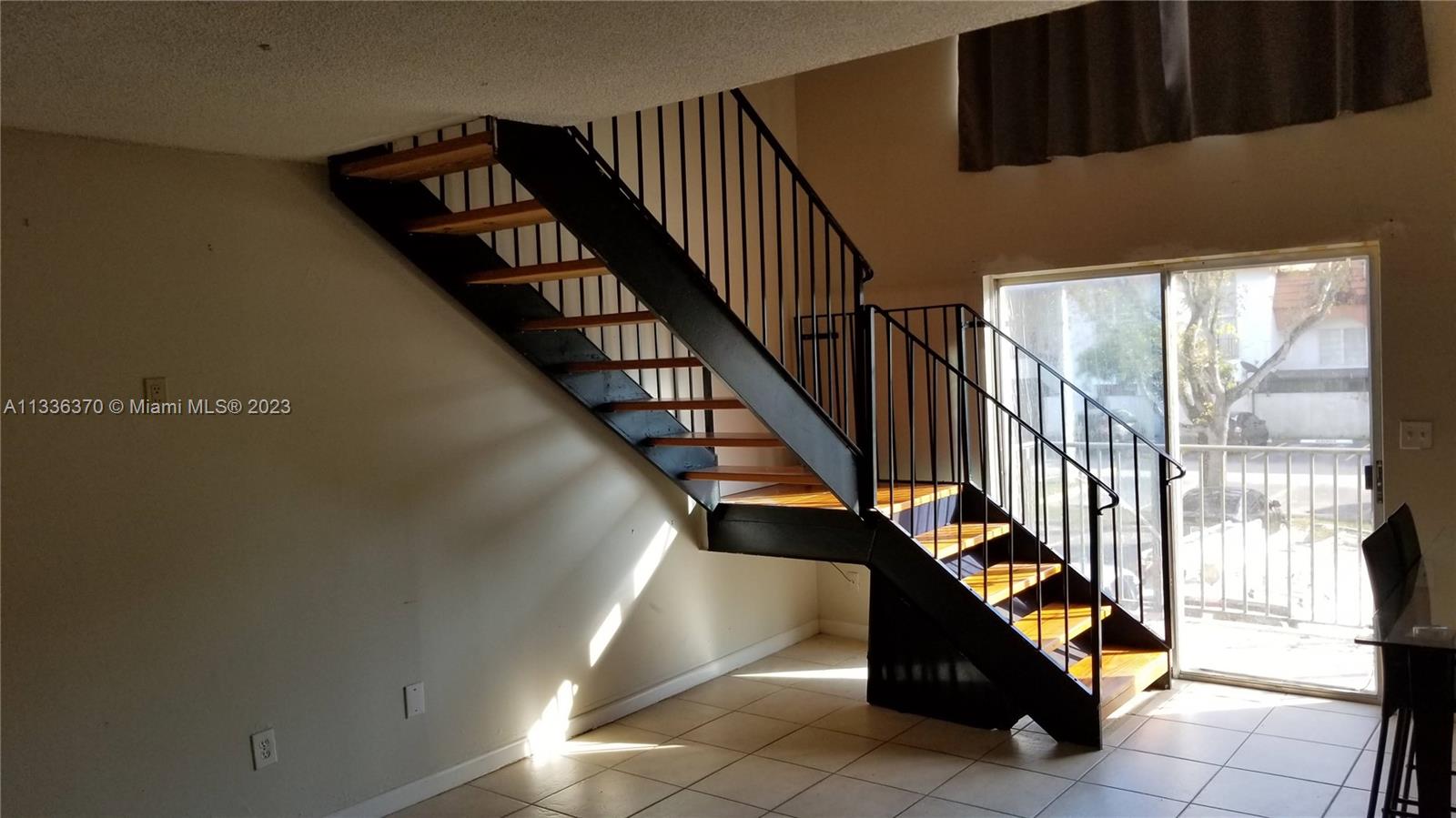 8650 SW 109 AV Unit: 3-210