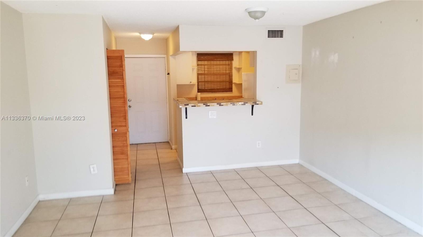 8650 SW 109 AV Unit: 3-210