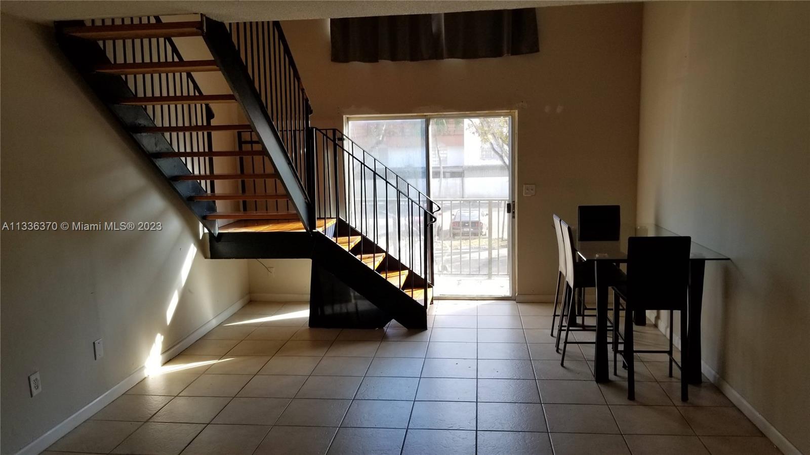 8650 SW 109 AV Unit: 3-210