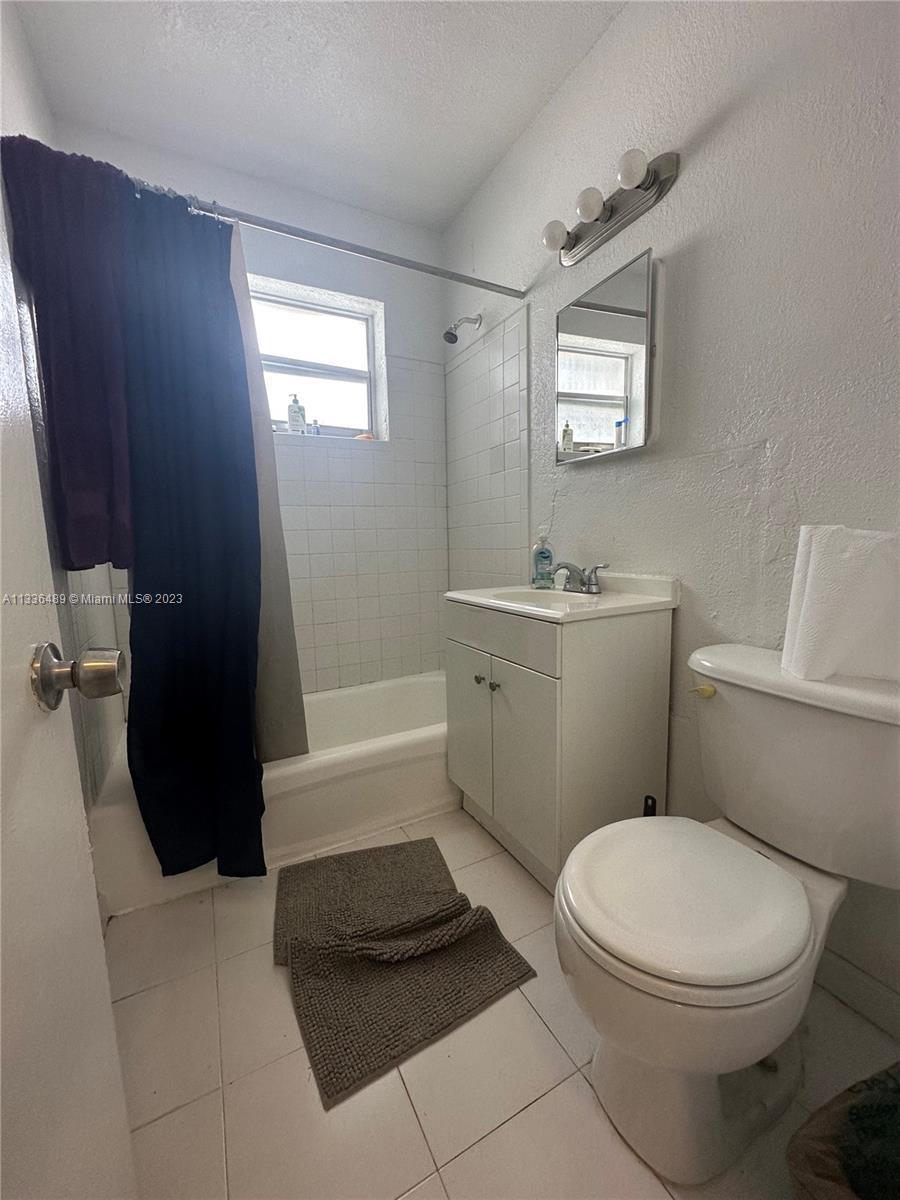250 NW 82nd Ter