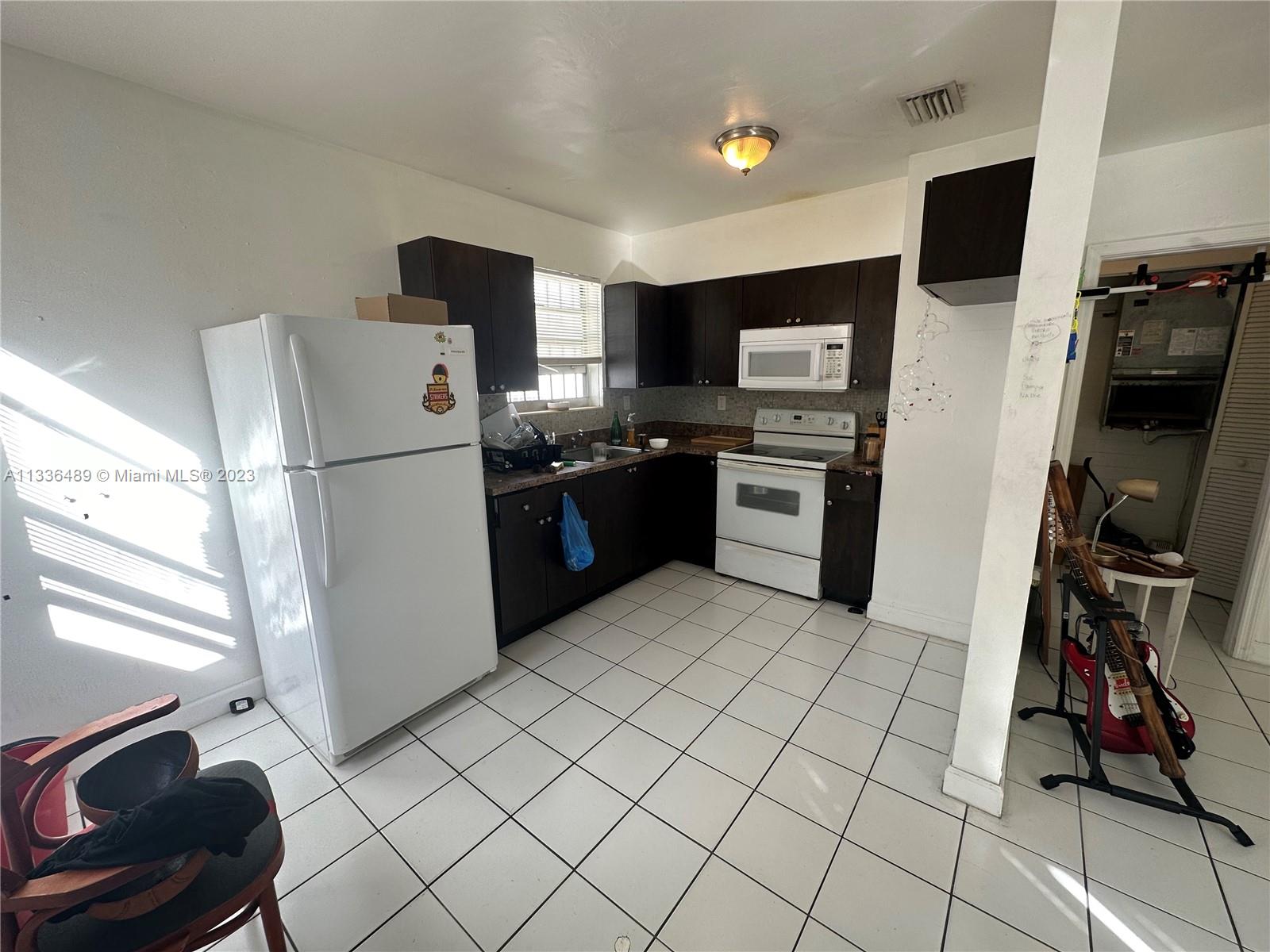 250 NW 82nd Ter