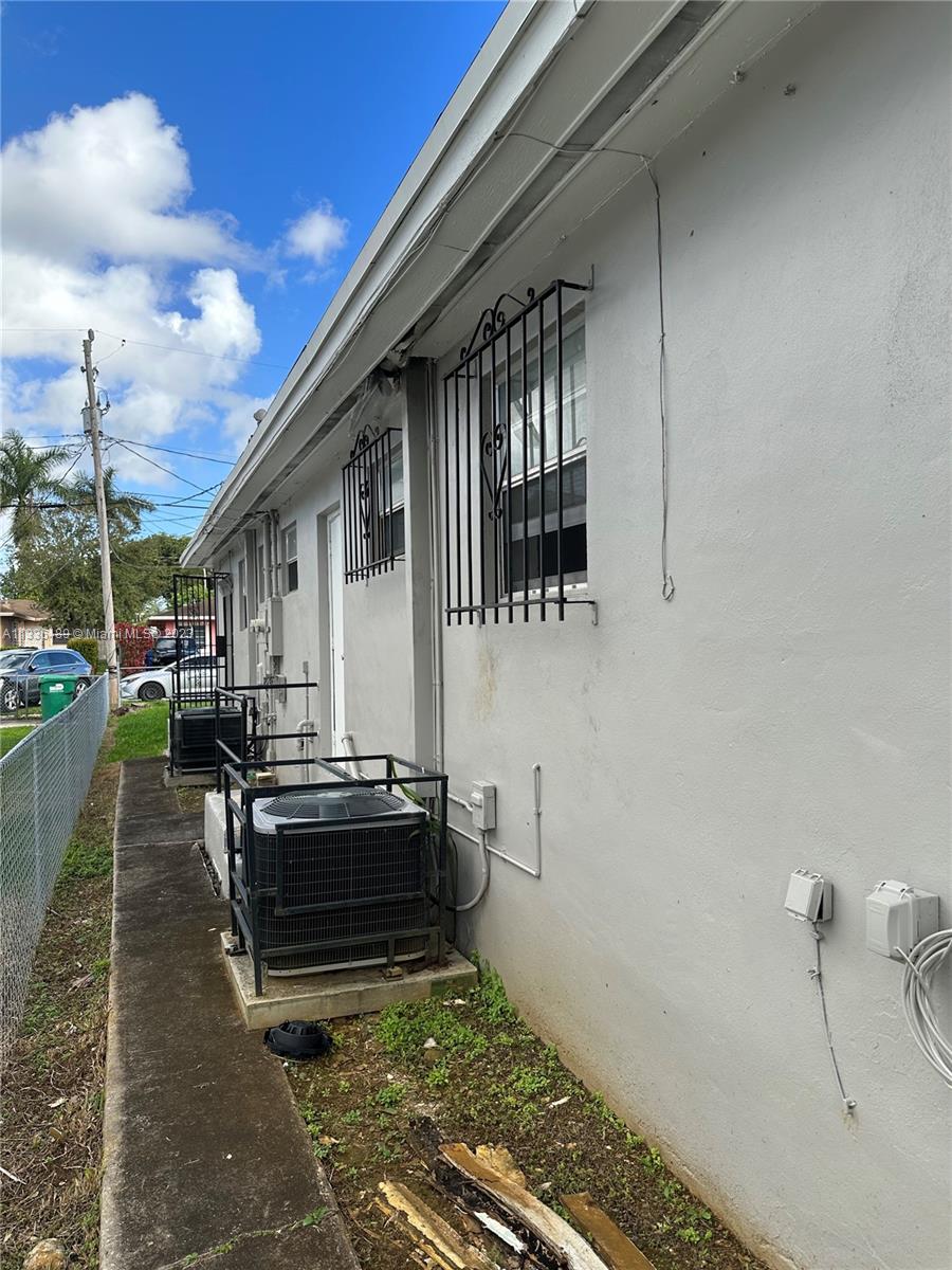 250 NW 82nd Ter