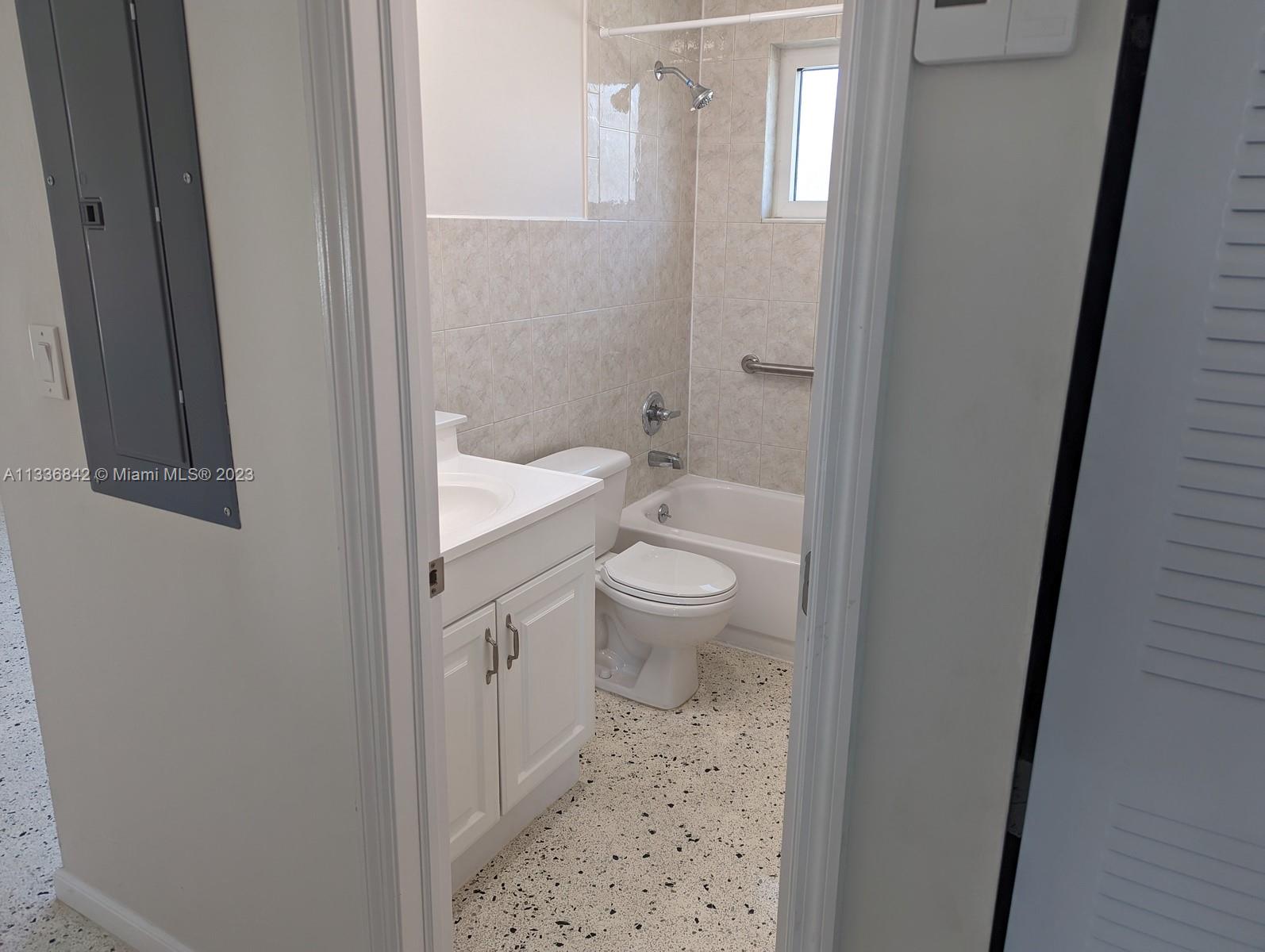 3556 SW 13th Ter Unit: 3556