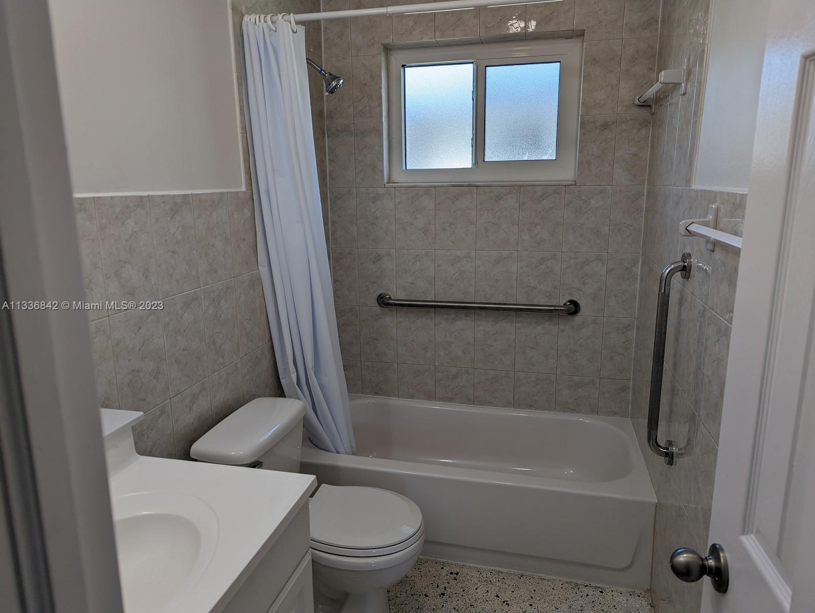 3556 SW 13th Ter Unit: 3556