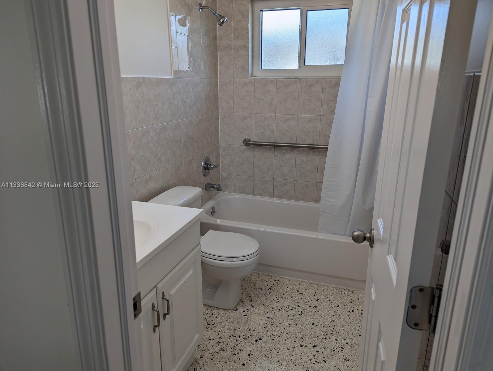 3556 SW 13th Ter Unit: 3556