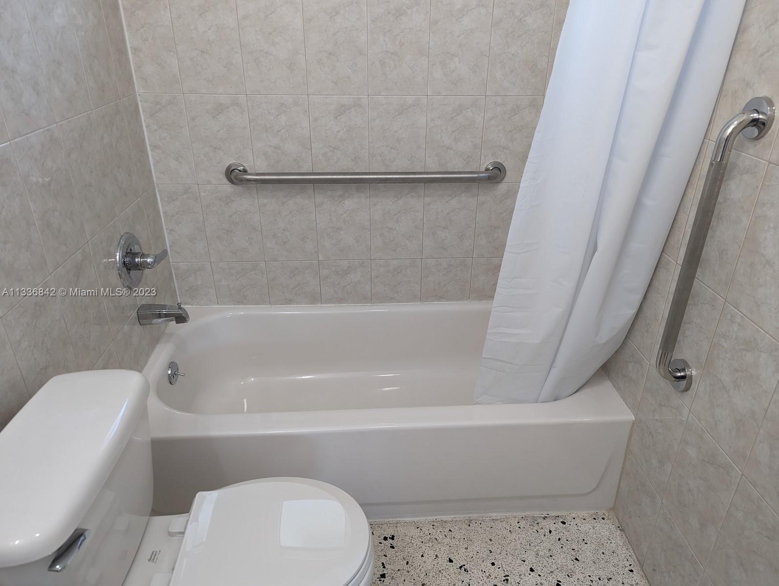 3556 SW 13th Ter Unit: 3556