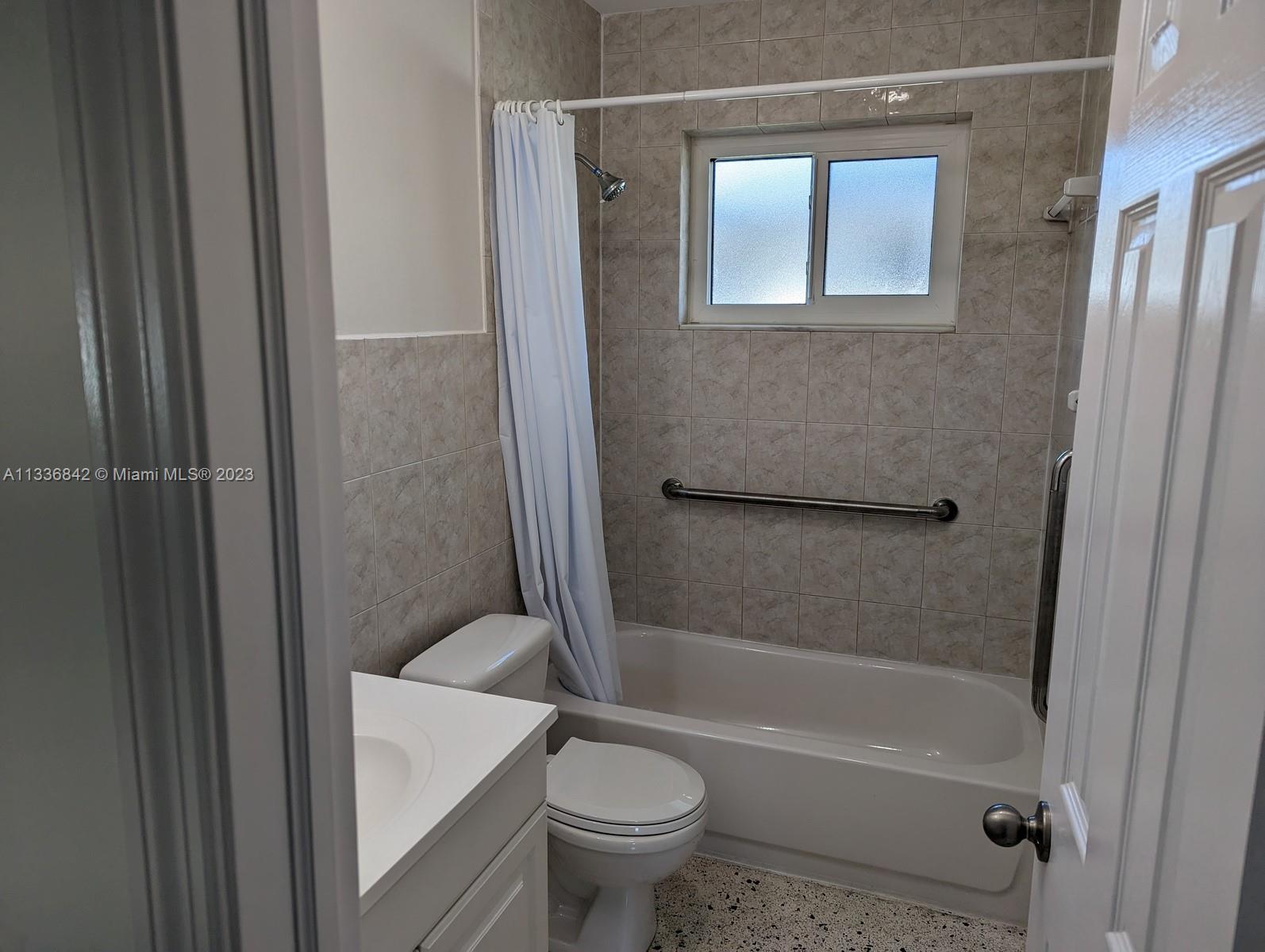 3556 SW 13th Ter Unit: 3556