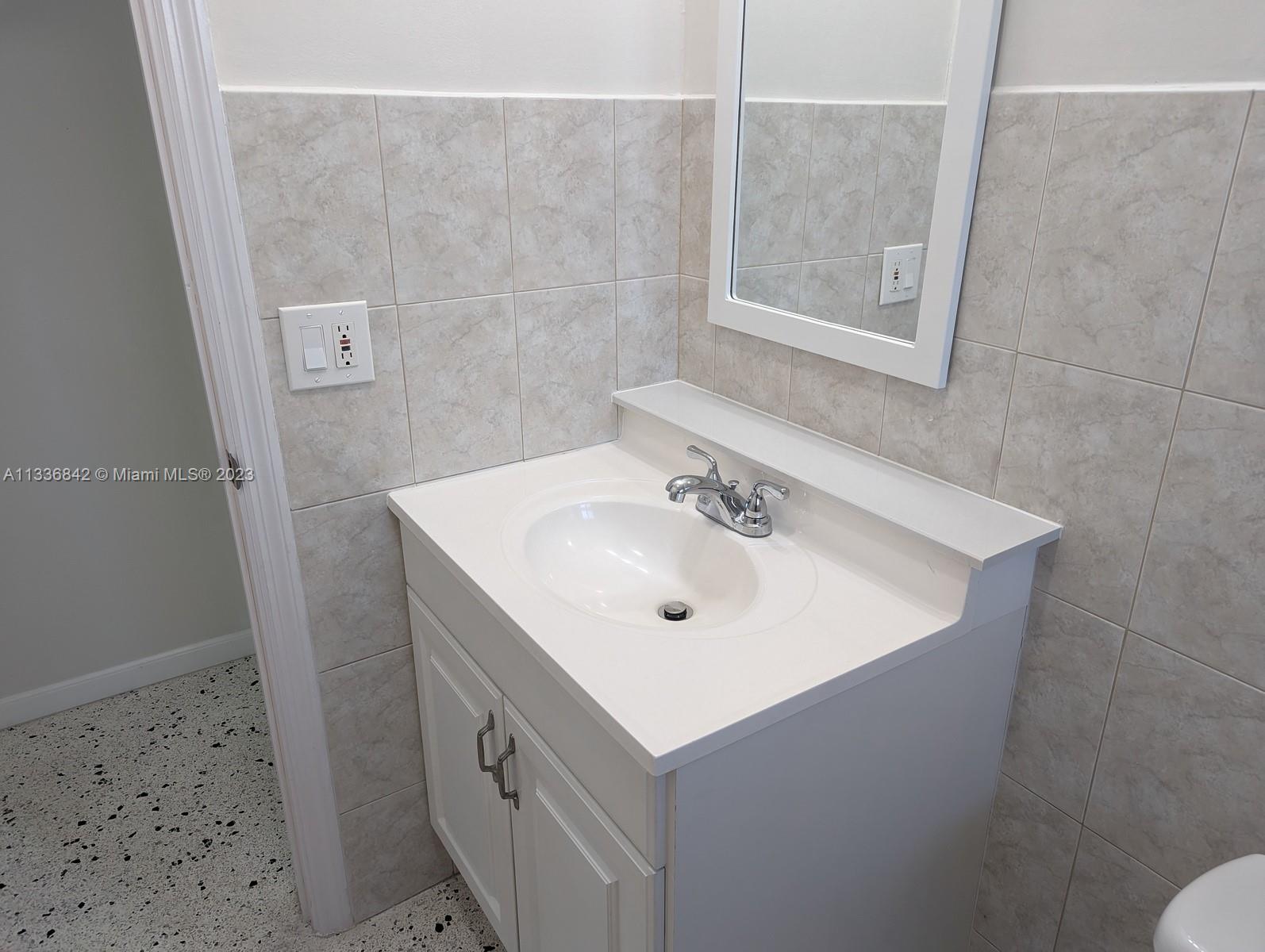 3556 SW 13th Ter Unit: 3556