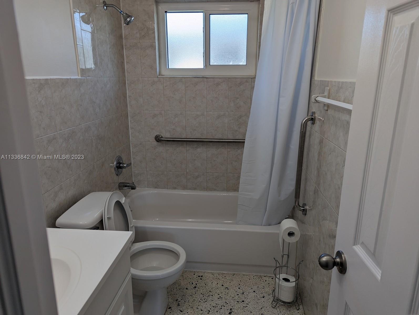 3556 SW 13th Ter Unit: 3556