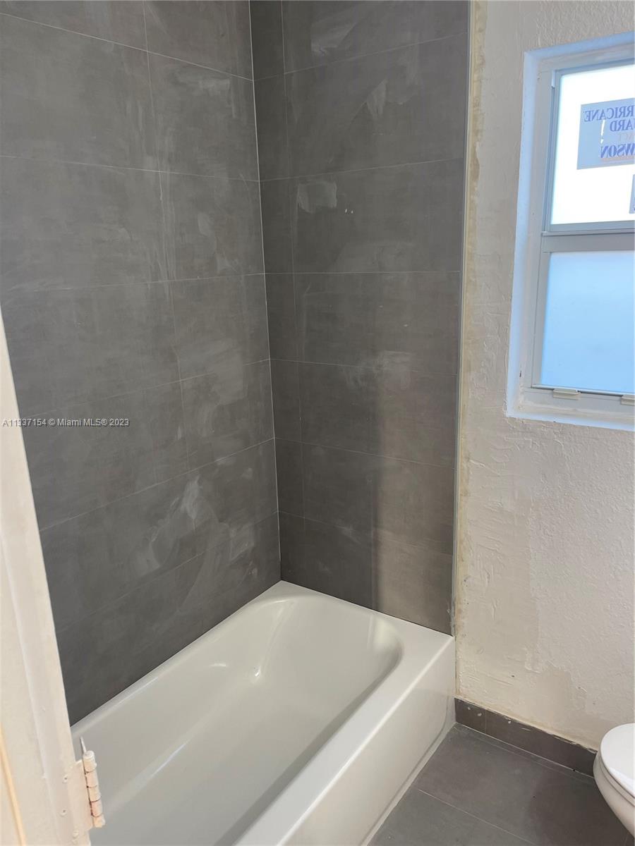 8301 NW 4th Ave Unit: 8301C