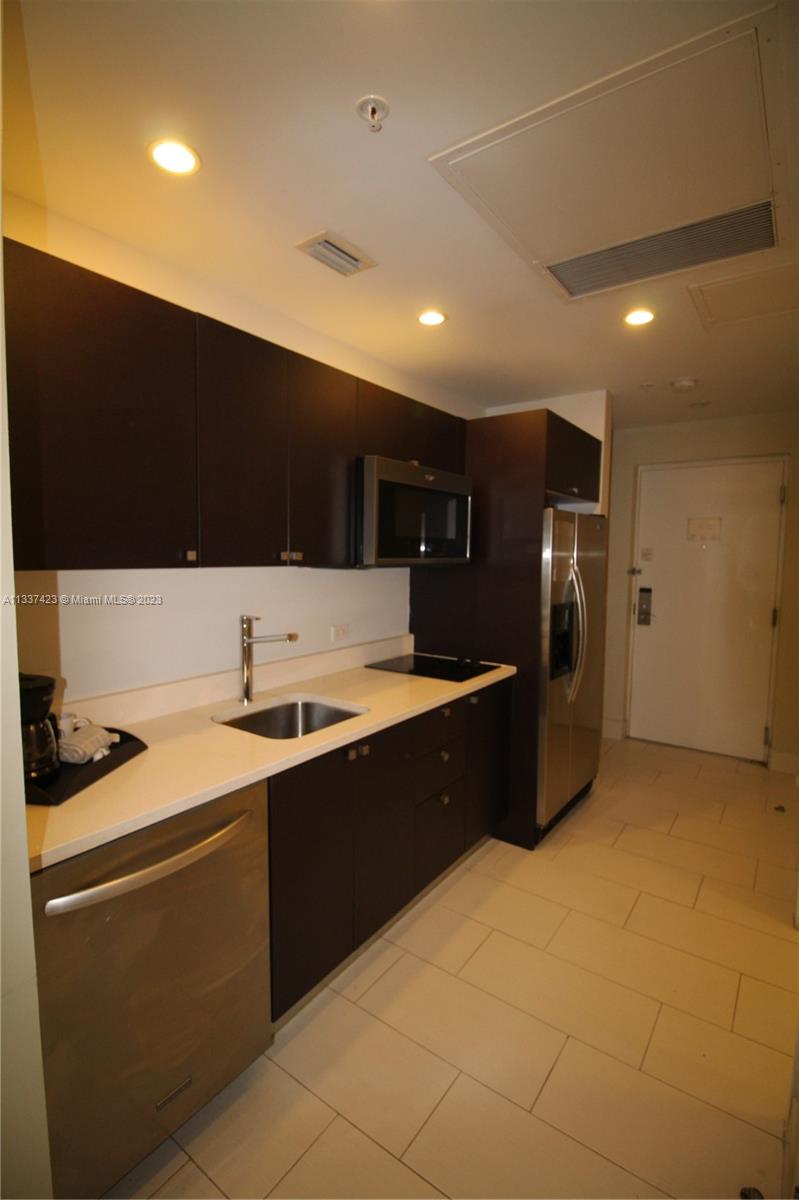 5300 NW 87th Ave Unit: 911
