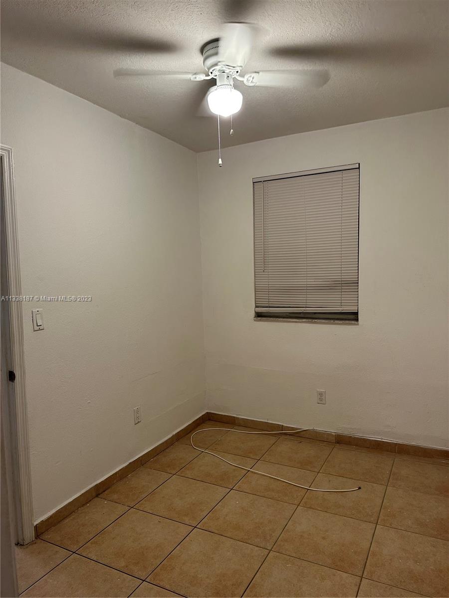 1462 SW 19th Ave Unit: c
