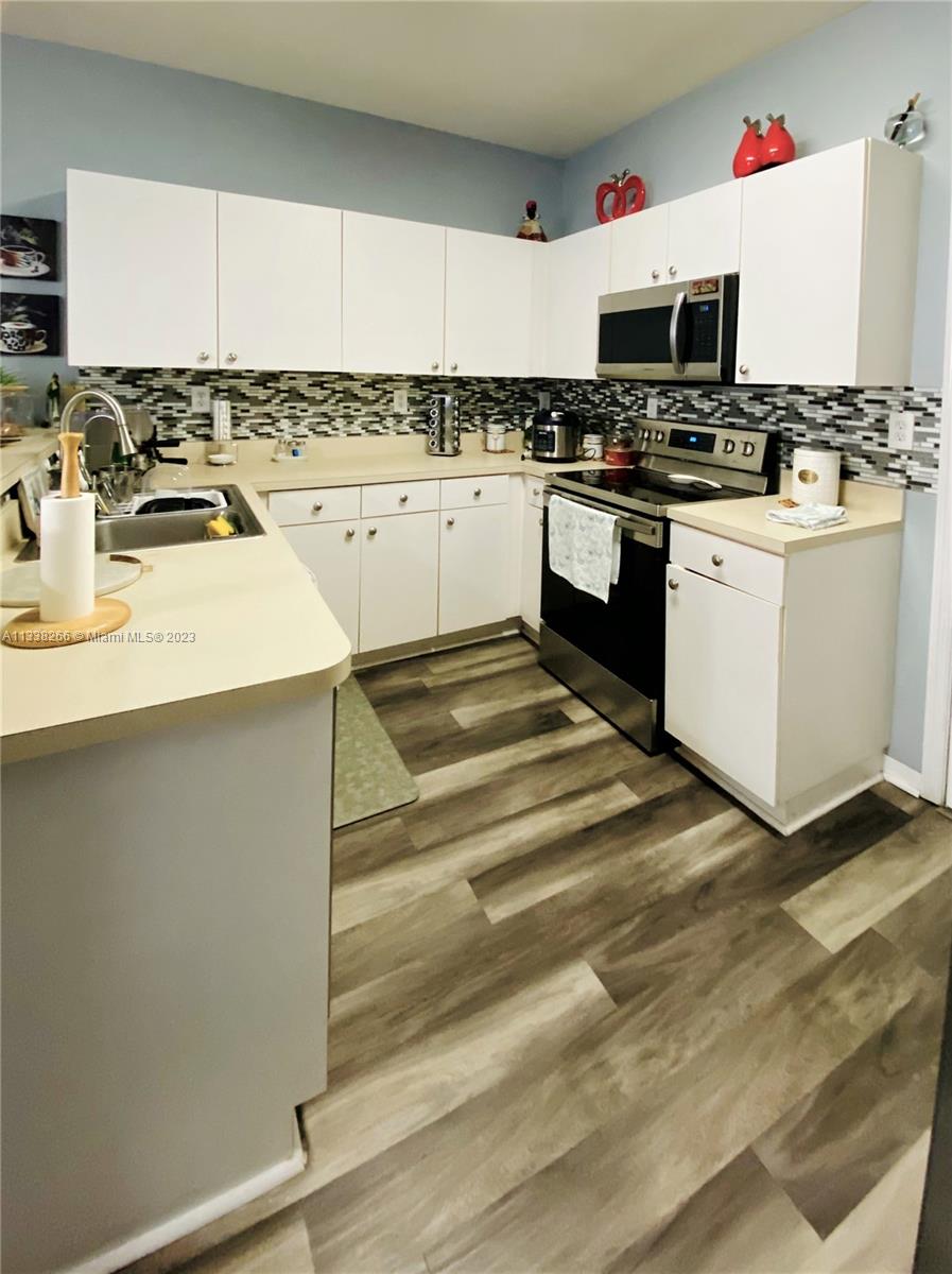 13835 SW 274th Ter Unit: .