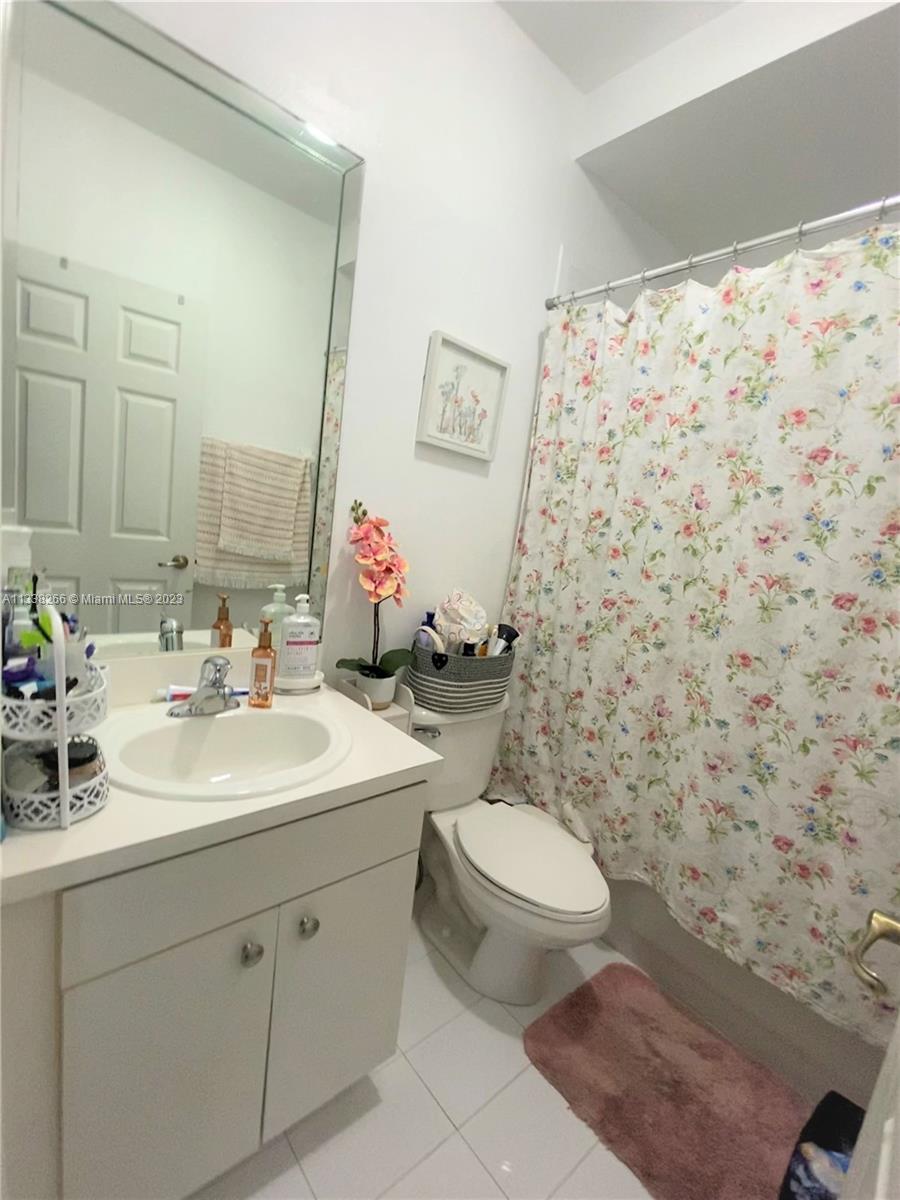 13835 SW 274th Ter Unit: .