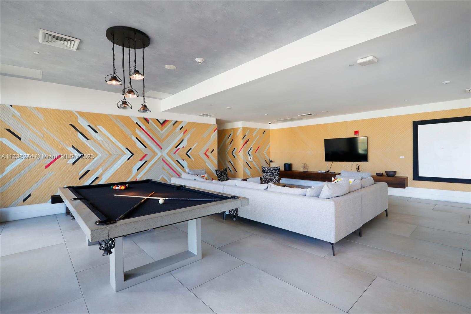 121 NE 34th St Unit: 3016