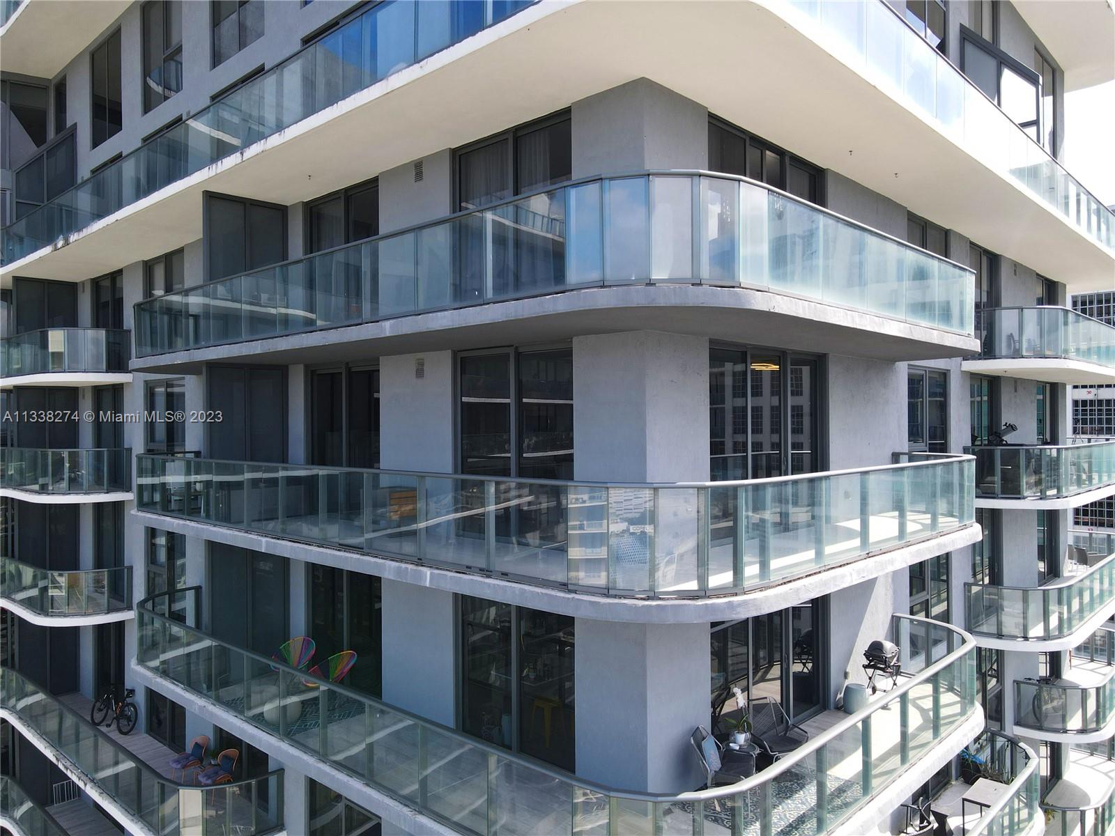 121 NE 34th St Unit: 3016