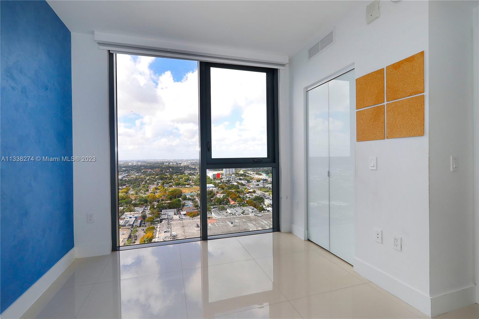 121 NE 34th St Unit: 3016