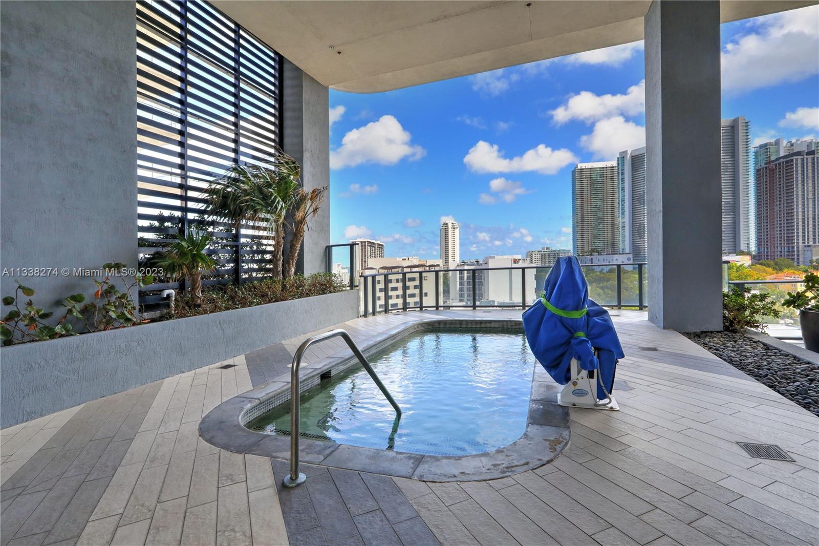 121 NE 34th St Unit: 3016