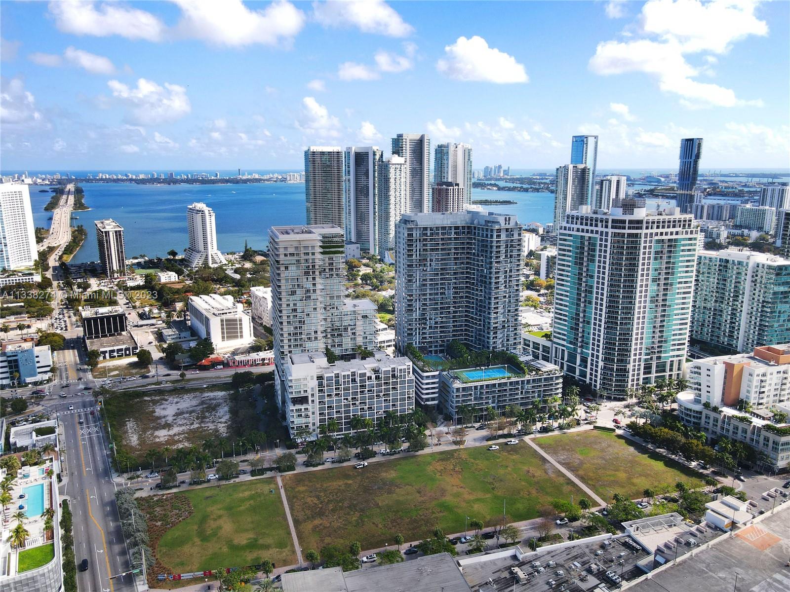 121 NE 34th St Unit: 3016