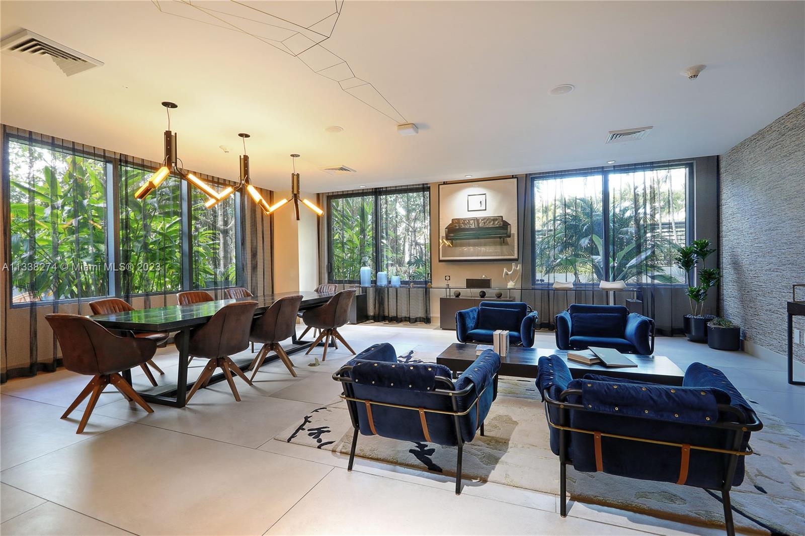 121 NE 34th St Unit: 3016