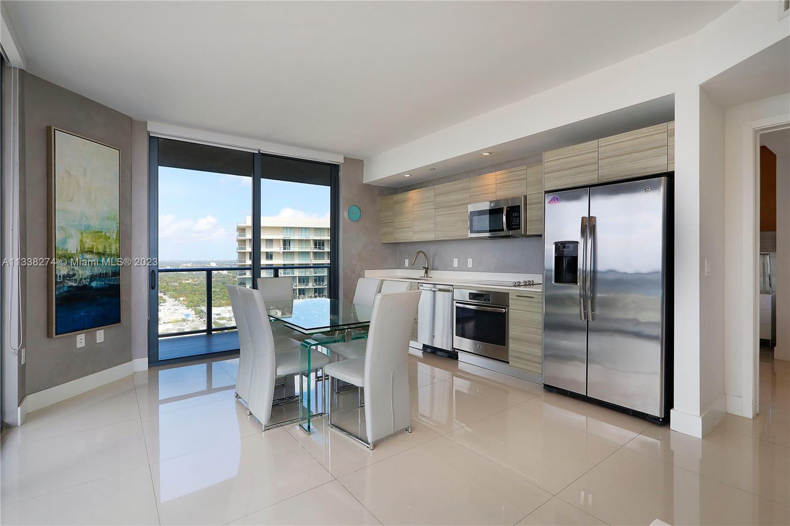 121 NE 34th St Unit: 3016