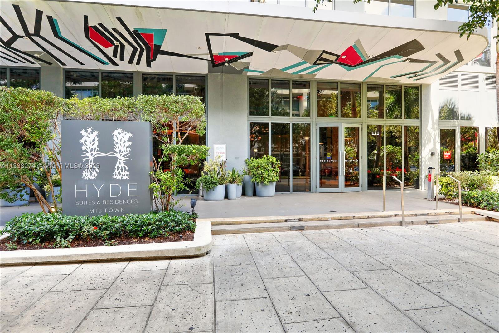 121 NE 34th St Unit: 3016